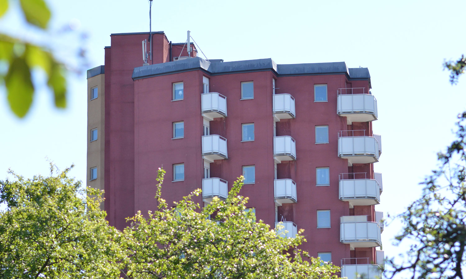 Översta våningarna av höghuset Stjärnan i Rosta centrum.