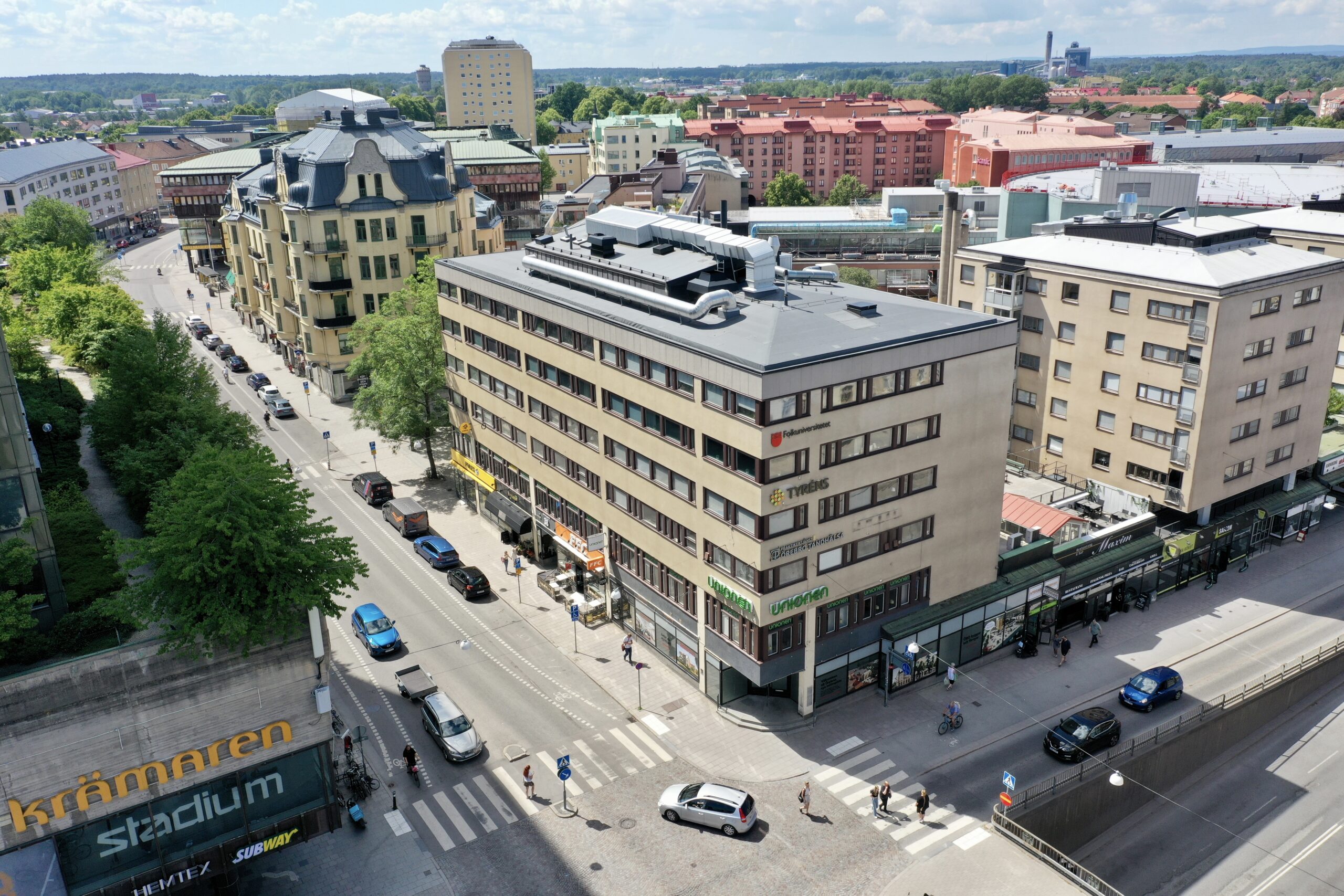 Fastighet på Drottninggatan 38 snett uppifrån.