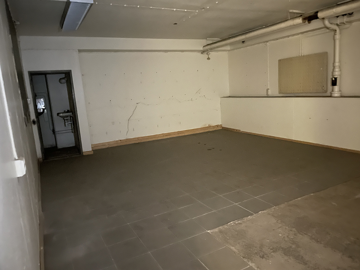Lagerlokal i källarplan på Drottninggatan