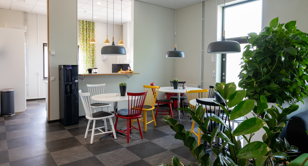 Köksdel med plats för flera bord, Tengvallsgatan 30.